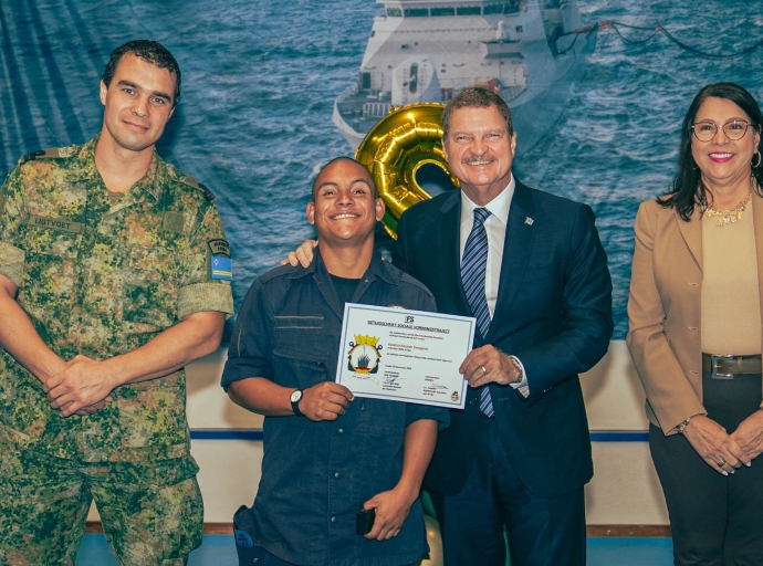 Hobennan ta aprecia oportunidad brinda pa Formacion Social