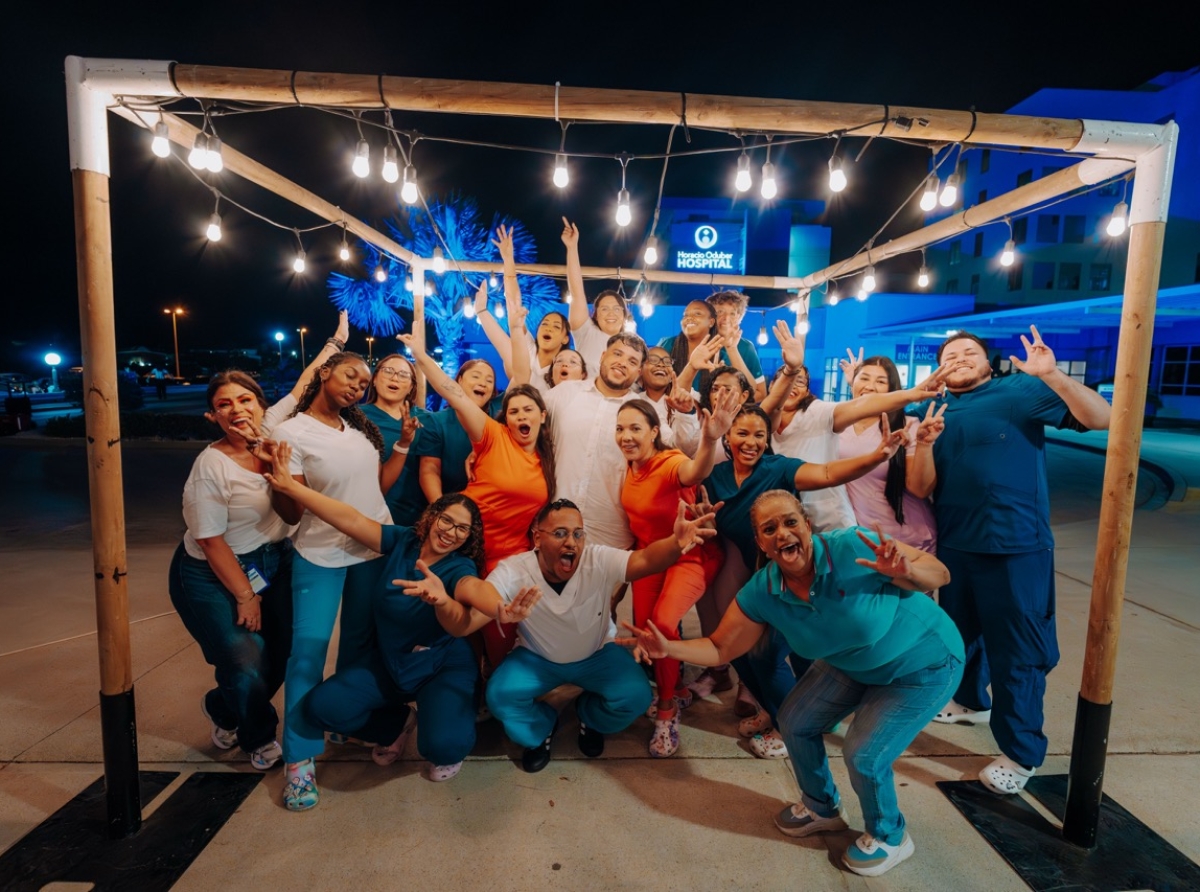 HOH a lansa jingle di fin di aña hunto cu Jeon y Coro Tutti Frutti