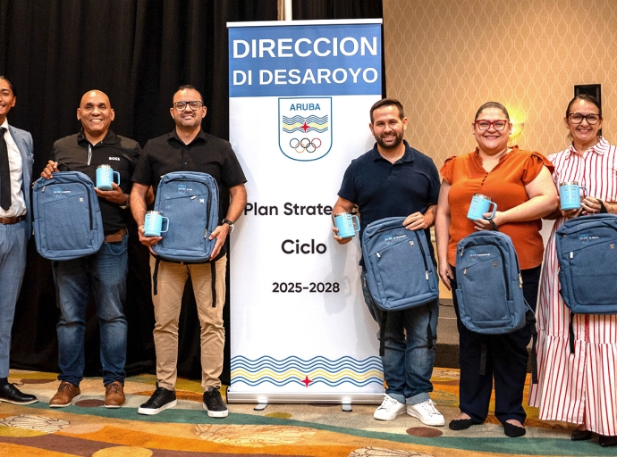 Comite Olimpico Arubano ta gradici stagiaire Joey Francisco pa su trabao y dedicacion