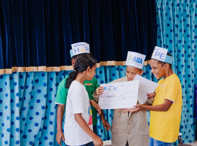 Wings of Hope di AAA inspirando speransa na Scol Caiquetio