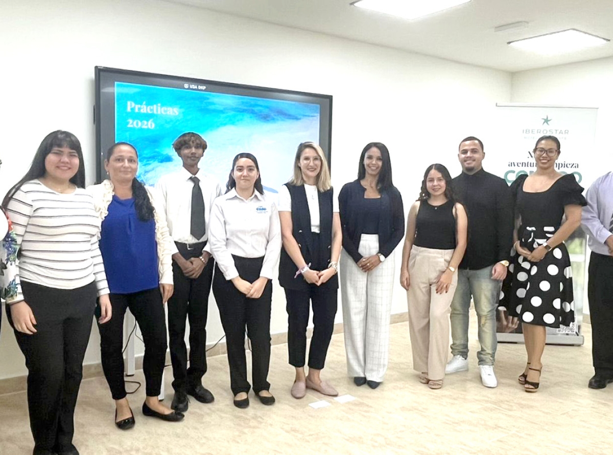 Grupo di studiante di Colegio EPI lo pasa nan pasantia na Iberostar tanto na Mexico y Jamaica