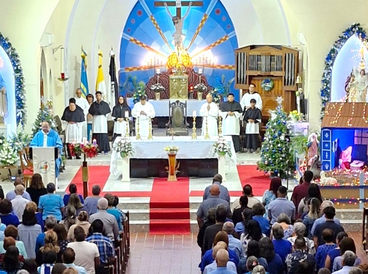 Asistencia na Misanan di Aurora ta mustra cu e esencia di Pasco di Nacemento ta persisti