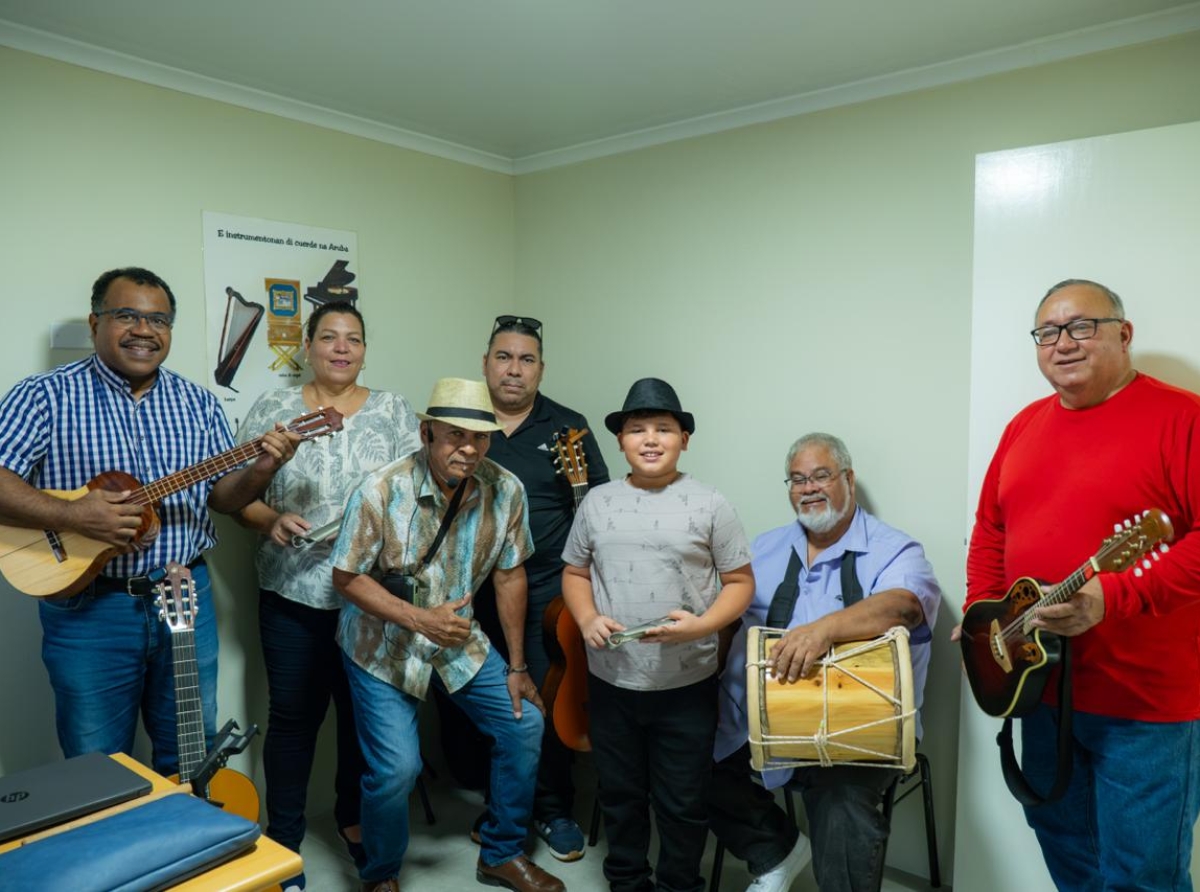 Porta pa Harmonia di gran balor pa inculca interes pa musica cultural den nos hubentud