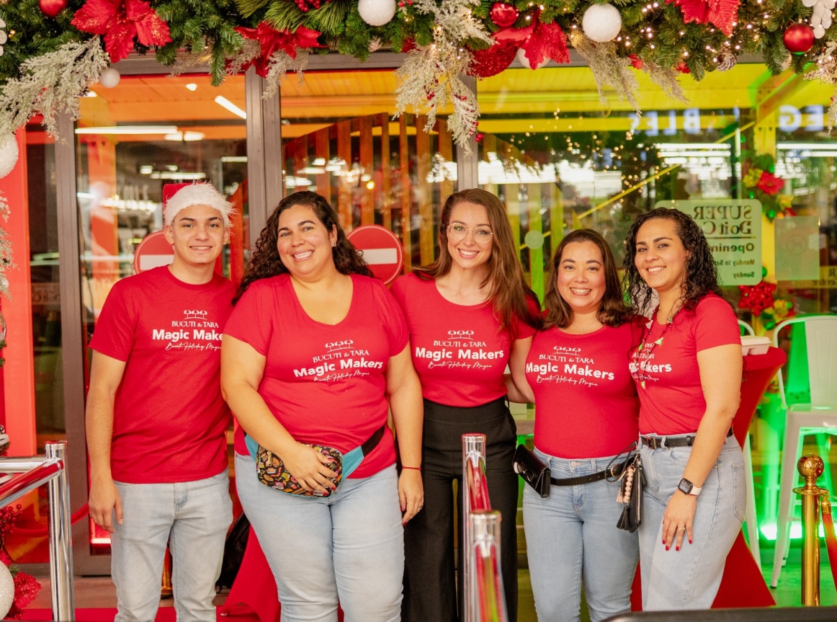 Team di Bucuti & Tara ta celebra e temporada di fiesta cu un evento exclusivo di compras na Do It Center