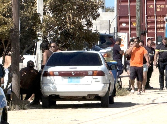 Hobencito di 5 aña cu a wordo trapa door di vehiculo ta keto bay den Intensive Care   