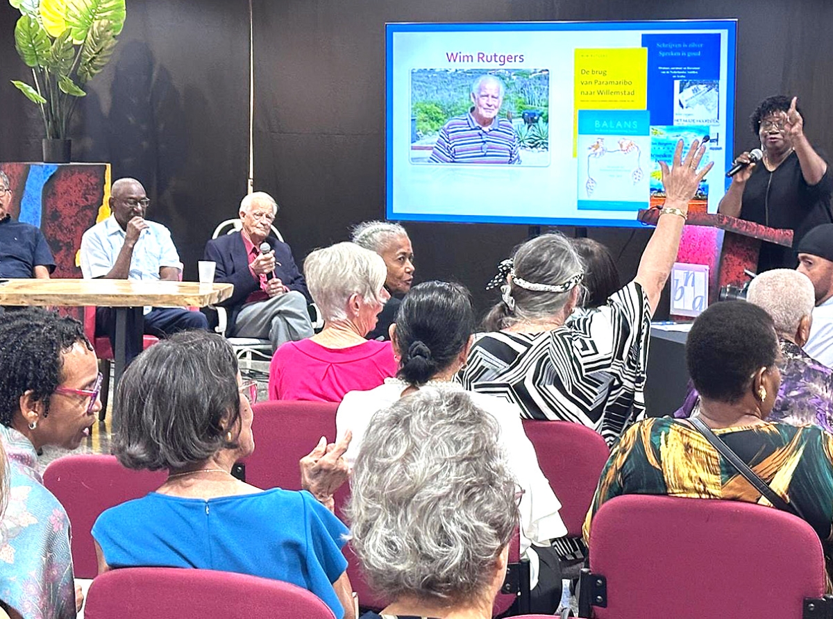 Relato di e encuentro literario ‘Autor ta topa lector – Lector ta topa autor’