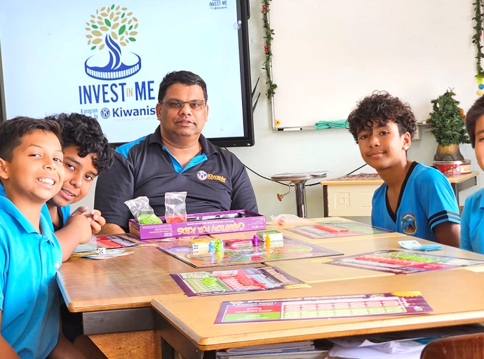 Alumnonan di Colegio Laura Wernet Paskel a haya sa mas di ‘Invest in Me’