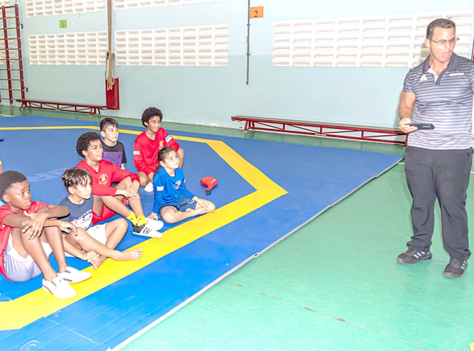Guillermo Rodriguez a presenta e reglamentonan di 2026 na Taekwondo Team Aruba.