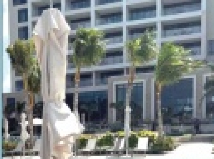 Crimen pasional na Highrise Hotel a finaliza den bulamento di balcon 