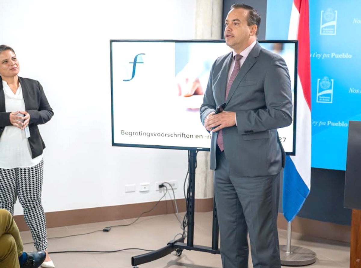 Minister Geoffrey Wever a cuminsa traha presupuesto 2027