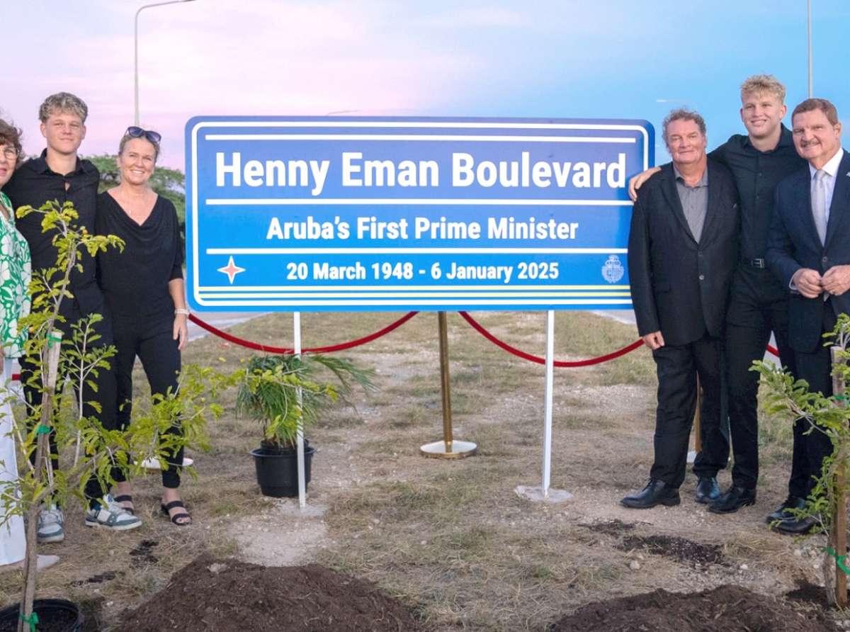 Henny Eman tabata un ruman cu a carga su famia y su partido pero mas cu tur su pais for di crisis