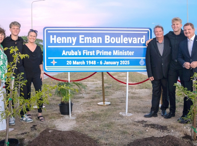 Henny Eman tabata un ruman cu a carga su famia y su partido pero mas cu tur su pais for di crisis