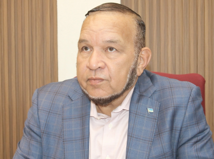 Reunion exitoso di Donald Trump y companianan petrolero kendenan lo bay inverti 100 biyon Dollar den Venezuela