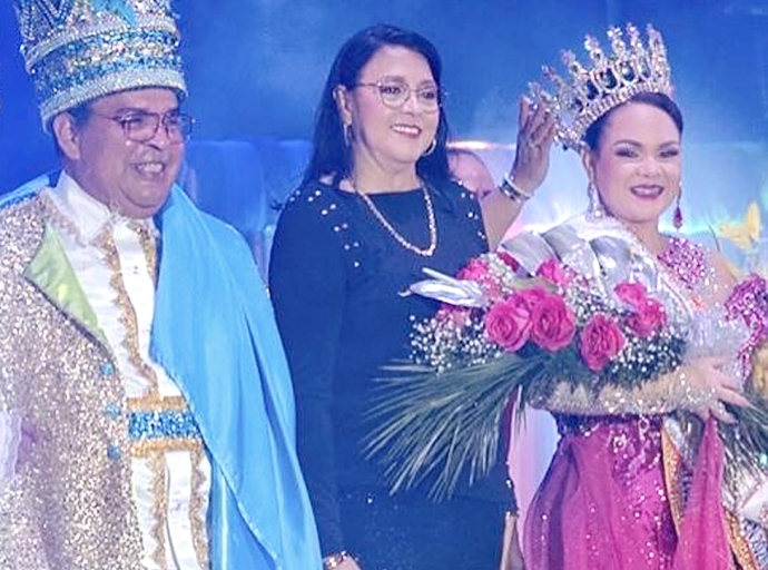 Marylain Ras eligi como Señora Carnaval