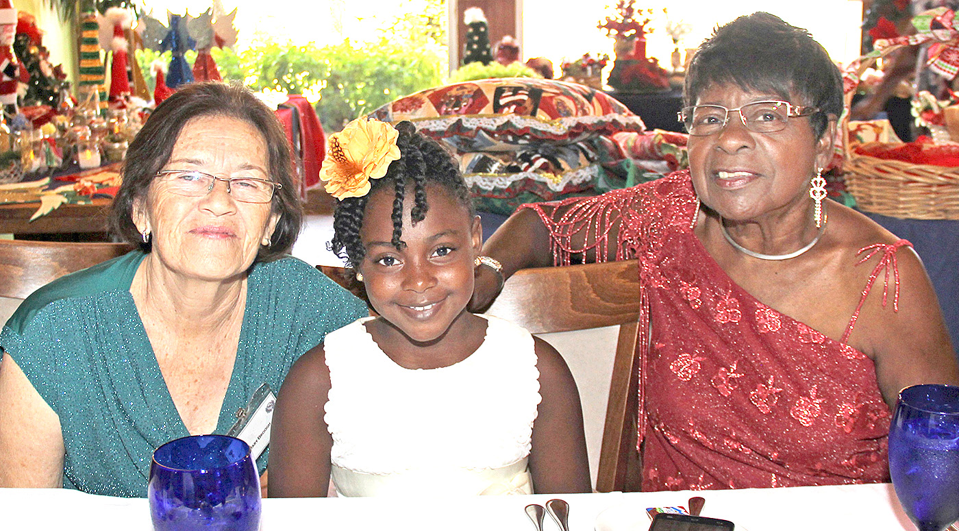 Women’s Club of Aruba ta despedi di Life Member Lilla Williams