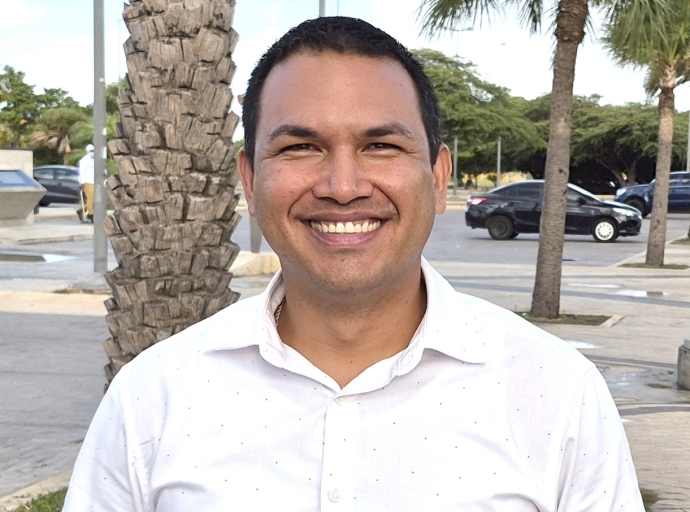 Lo dura 3 pa 4 dia pa DOW y DIP verkavel ruta di Carnaval