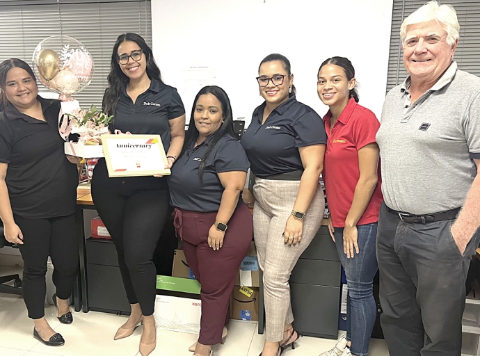 Hubilaria special honra na Super Do It Center