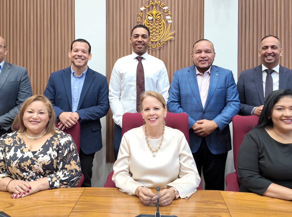 MEP ta haya cu Ministro Geoffrey Wever falta vision y curashi politico