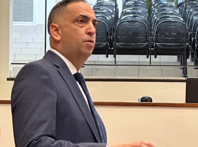 Ki dia tin alivio pa e comerciante chikito y esnan den clase media na Aruba?