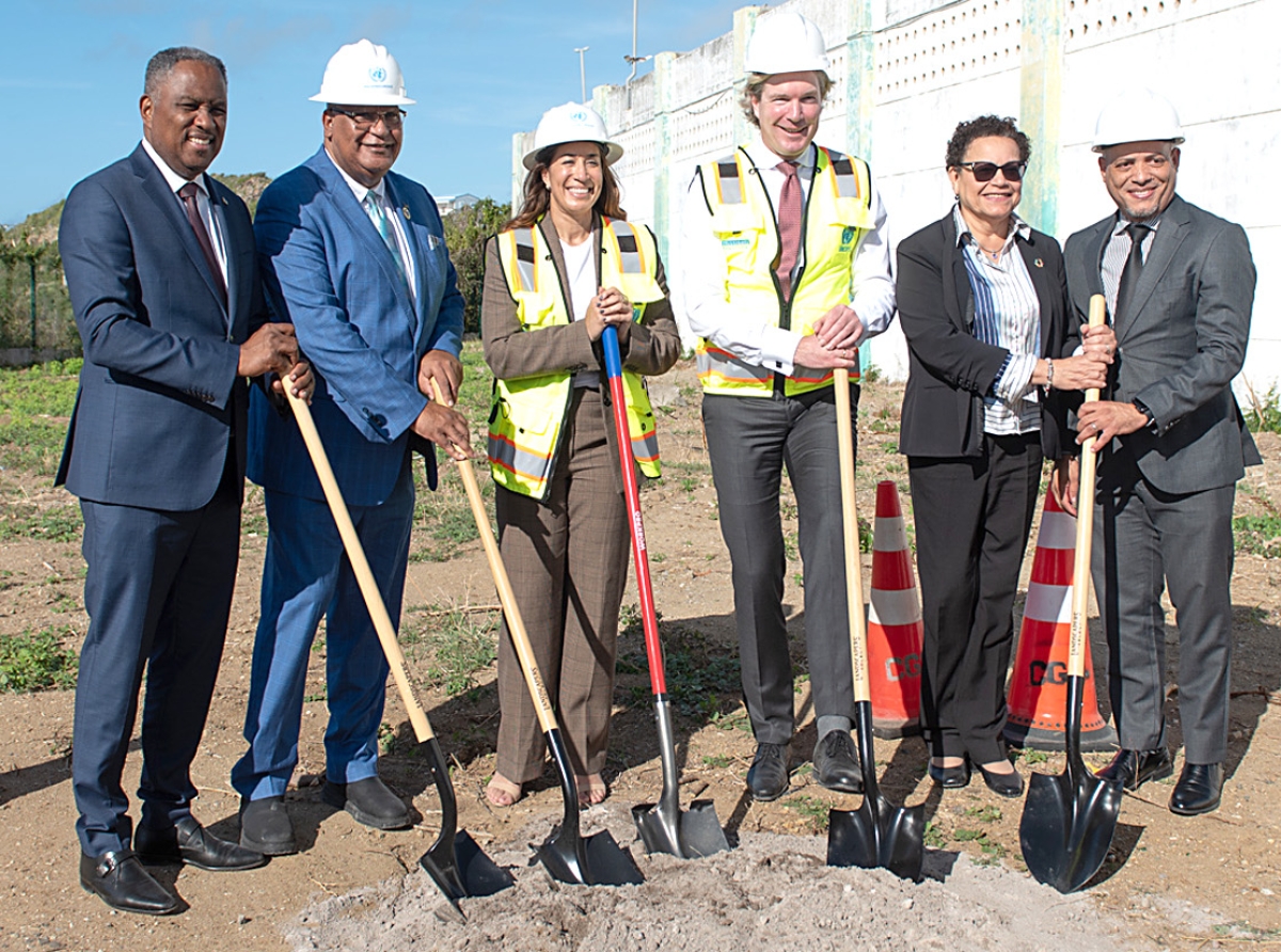 Minister Arthur Dowers a atende groundbreaking di prizon Pointe Blanche na St. Maarten
