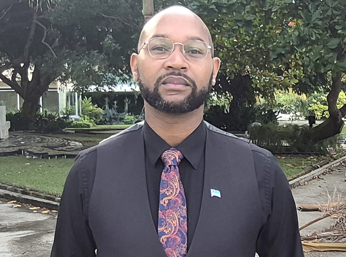 Den temporada di fin di aña 131 a keda habri y a haya yamada pa pidi ayudo