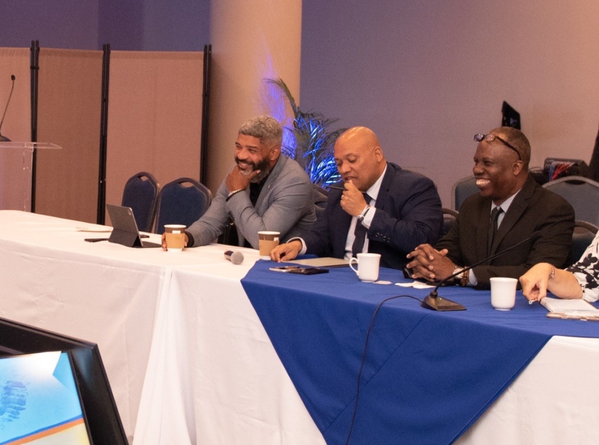 Ministernan di Husticia den Reino a reuni den sesion strategico na St. Maarten