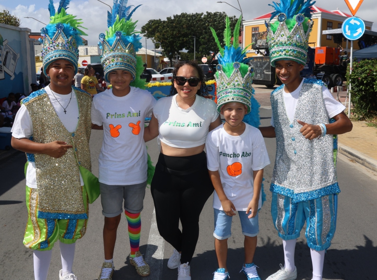 Parada di fantasia tabata bunita y colorido