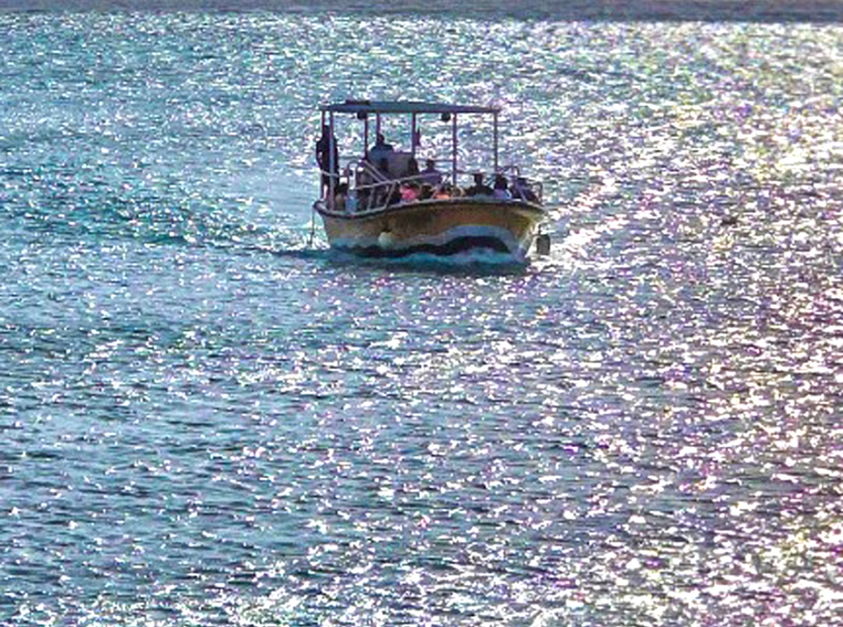 Alarma bati pa turista cu a bira malo ora di snorkel