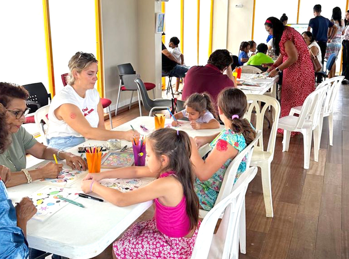 Lo bay ta un Diadomingo yen di creatividad riba Dia di Betico na Museo Arqueologico