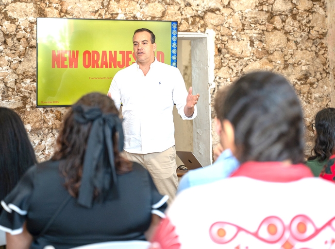 Minister Geoffrey Wever ta presenta na O’STAD Incubators y miembro di Impact Hub Aruba