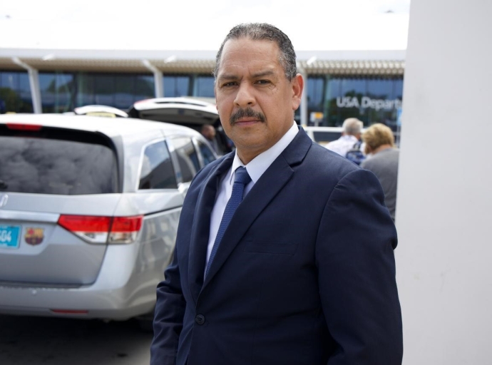 AVP ta boga pa fortalece control y servicio den sector di transporte