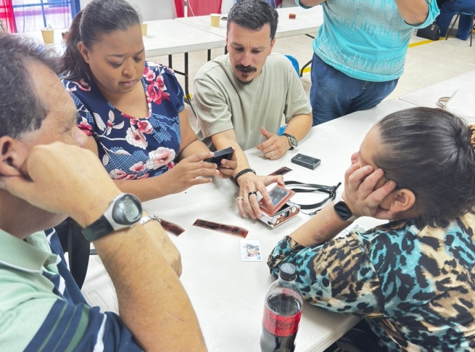 Perspectivanan Invisibel ta habri su exhibicion na Art Rap Foundation