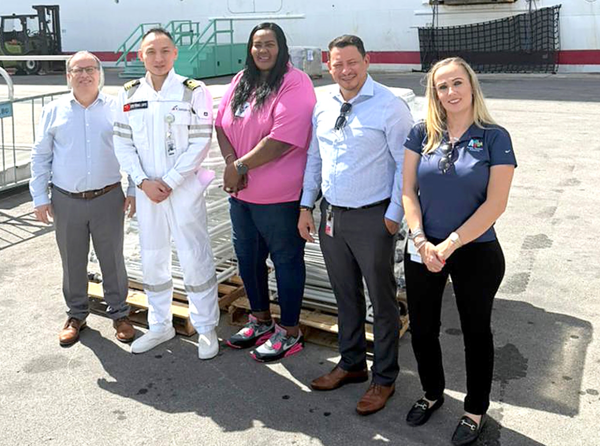 Carnival Cruise Line ta haci donacion di 15 cuna na Stichting Casa Cuna Progreso