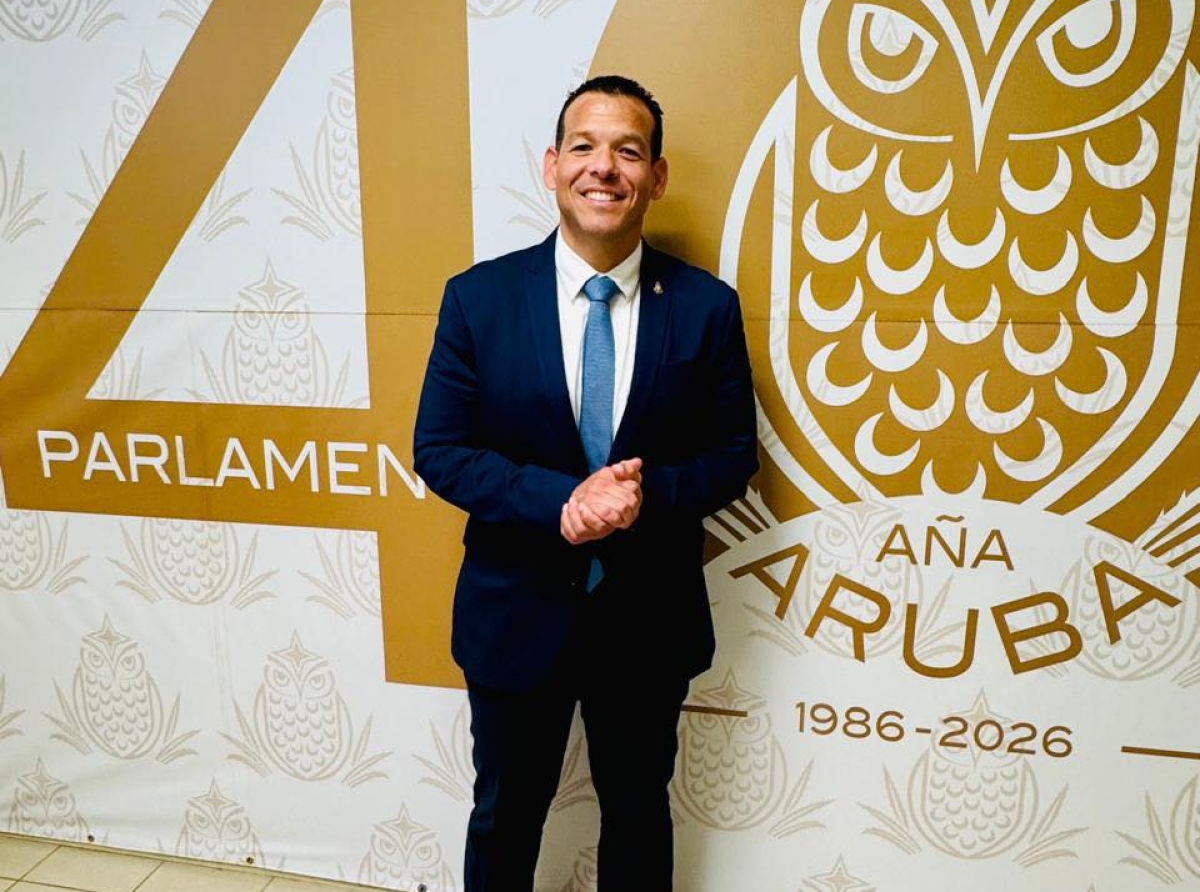 Rocco Tjon invitando pueblo pa celebracion Dia di Betico na sede di MEP   