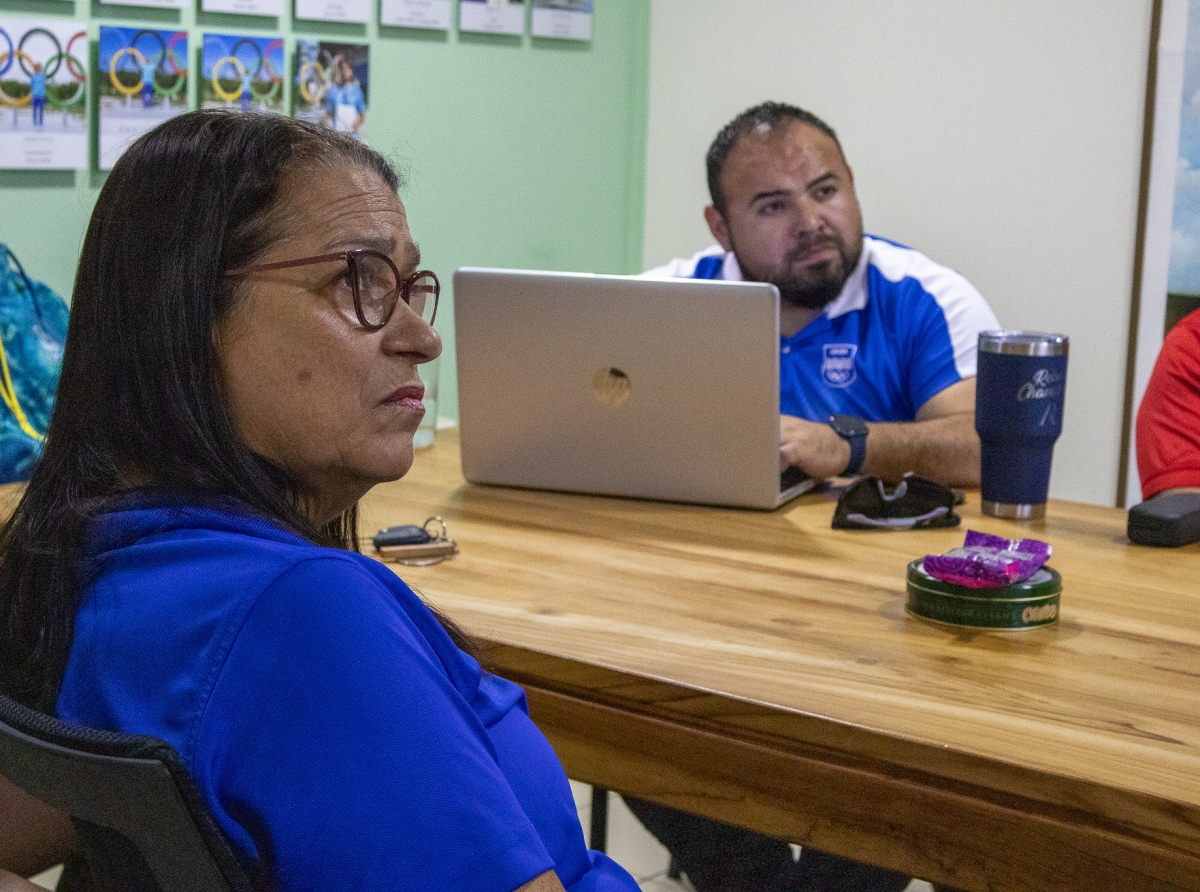 Comite Olimpico Arubano ta reuni Aruba Aquatics Federation pa Artistic Swimming