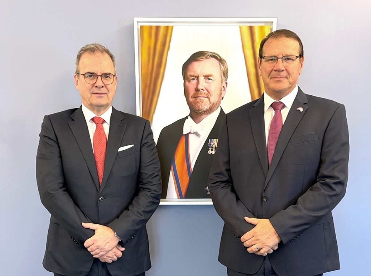 Gobernador a ricibi CEO nobo di Aruba Airport Authority