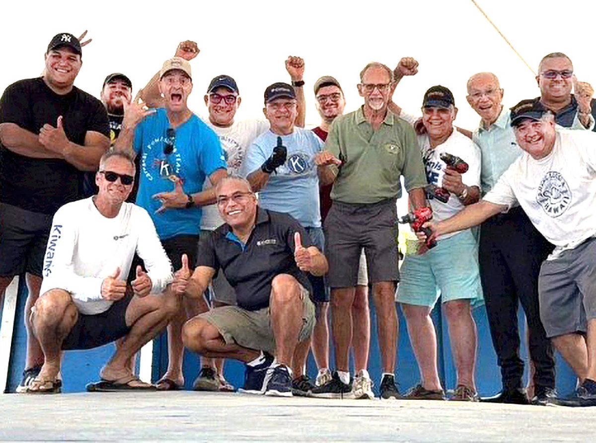 Kiwanis ya ta cla cu nan tent di cuminda riba Boulevard