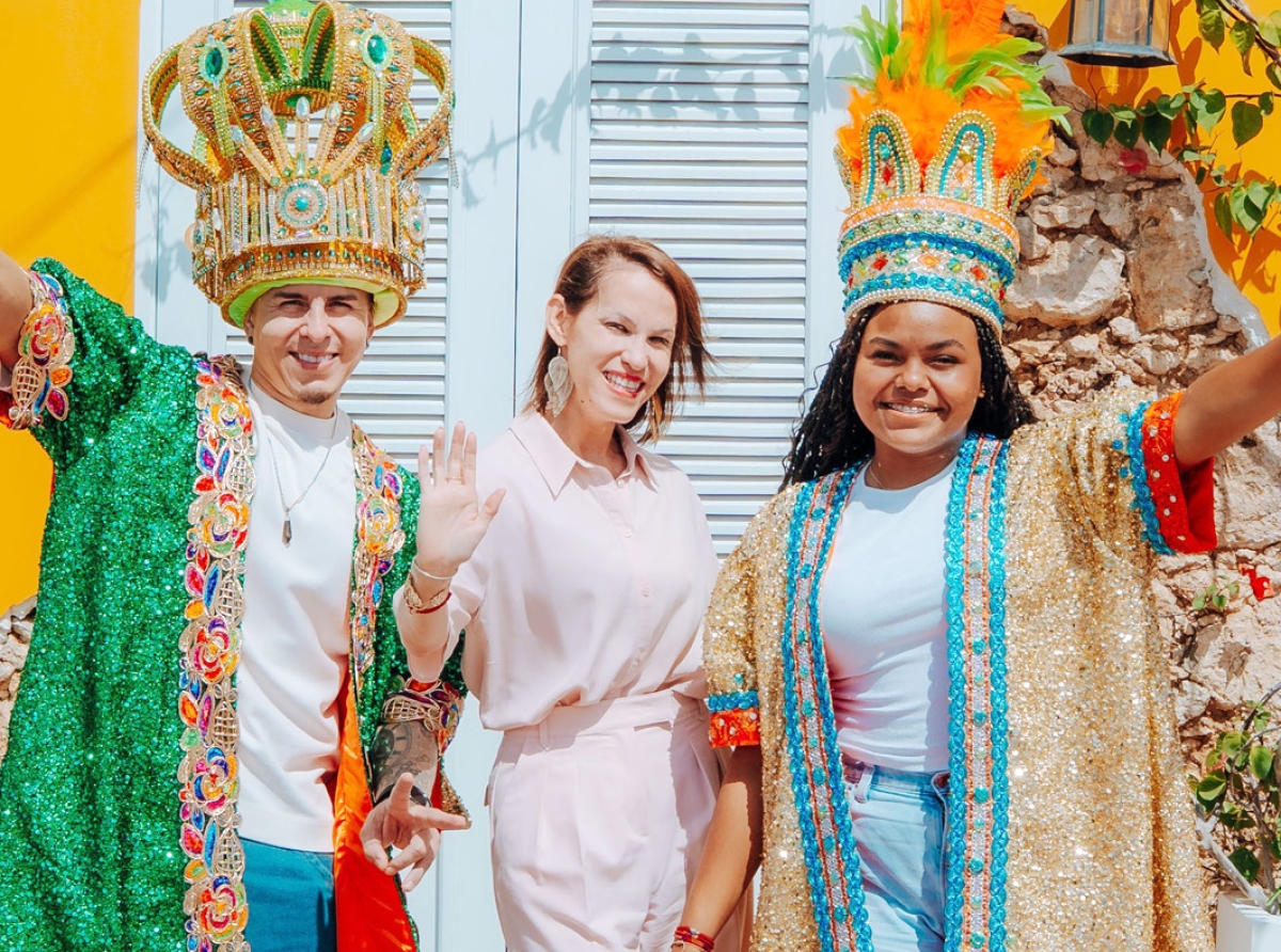 Rodrick y Melody Franken corona como Rey di Tumba y Reina Hubenil di Tumba 2026