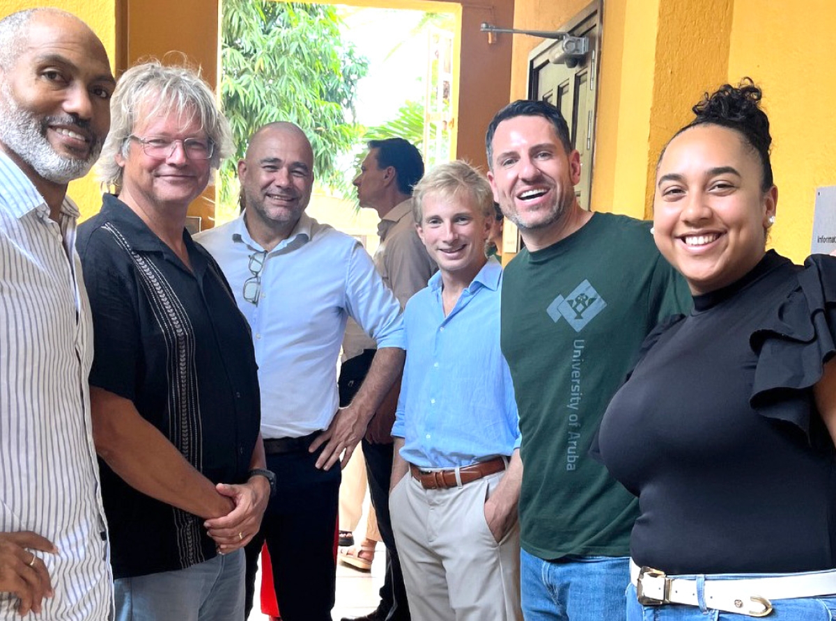 Universidad di Aruba cu recepcion bon anima pa duna bon bini na aña nobo