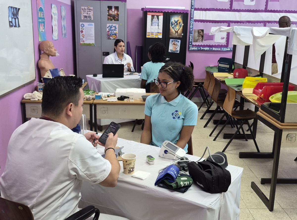 Tur docente di Idioma y Arte  di Maria College a participa den proyecto ‘Aruba un pais multicultural’