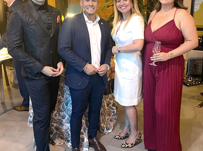 Parlamentario AVP Jennifer Arends-Reyes a felicita The St. Regis Aruba cu nan prome aniversario