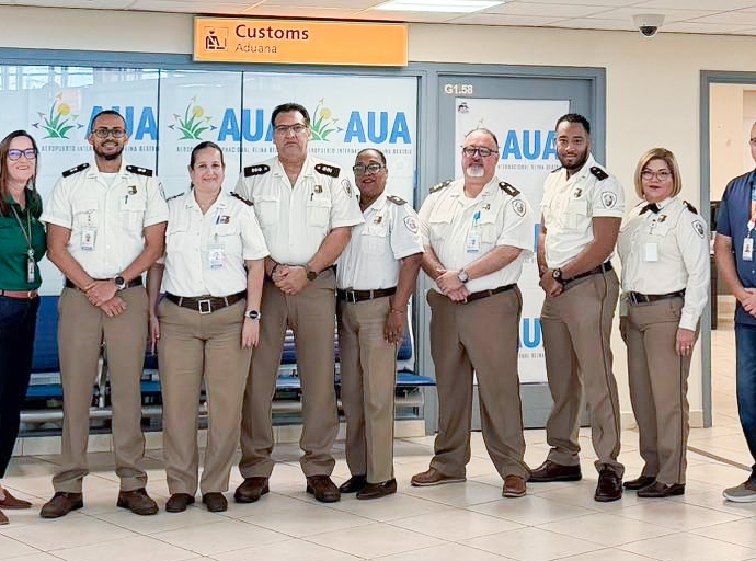 Aeropuerto a bay felicita Douaneronan riba nan dia