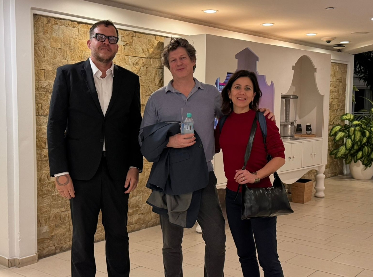 Filosofo reconoci Ad Verbrugge ta orado principal di conferencia di e Bon Comun