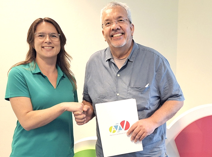 Traspaso automatico di dr. Johnny van der Linden pa dr. Maikel Kelly