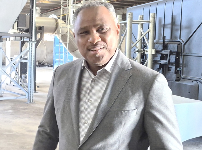 Minister Arthur Dowers na groundbreaking di Incineratornan nobo