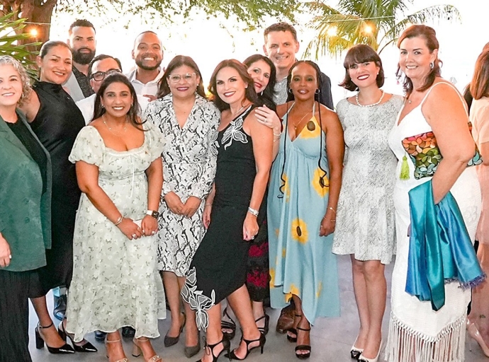 The St. Regis Aruba Resort ta marca su prome aña di operacion