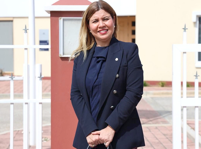 Parlamentario Jennifer Arends-Reyes na audiencia regular cu Gobernador