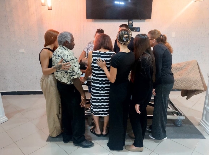 Famianan a ricibi curpa di Franklin Henriquez na Olive Tree Funeral Home