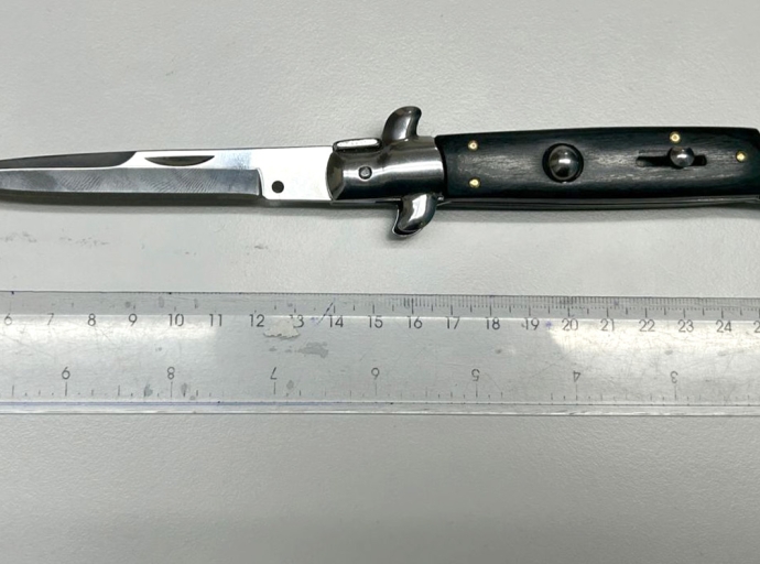 Polis a detene un solo persona durante Lighting Parade na Playa