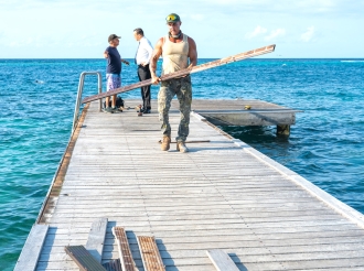    Trabao di renobacion di pier ex-Brisas del Mar na Savaneta a cuminsa